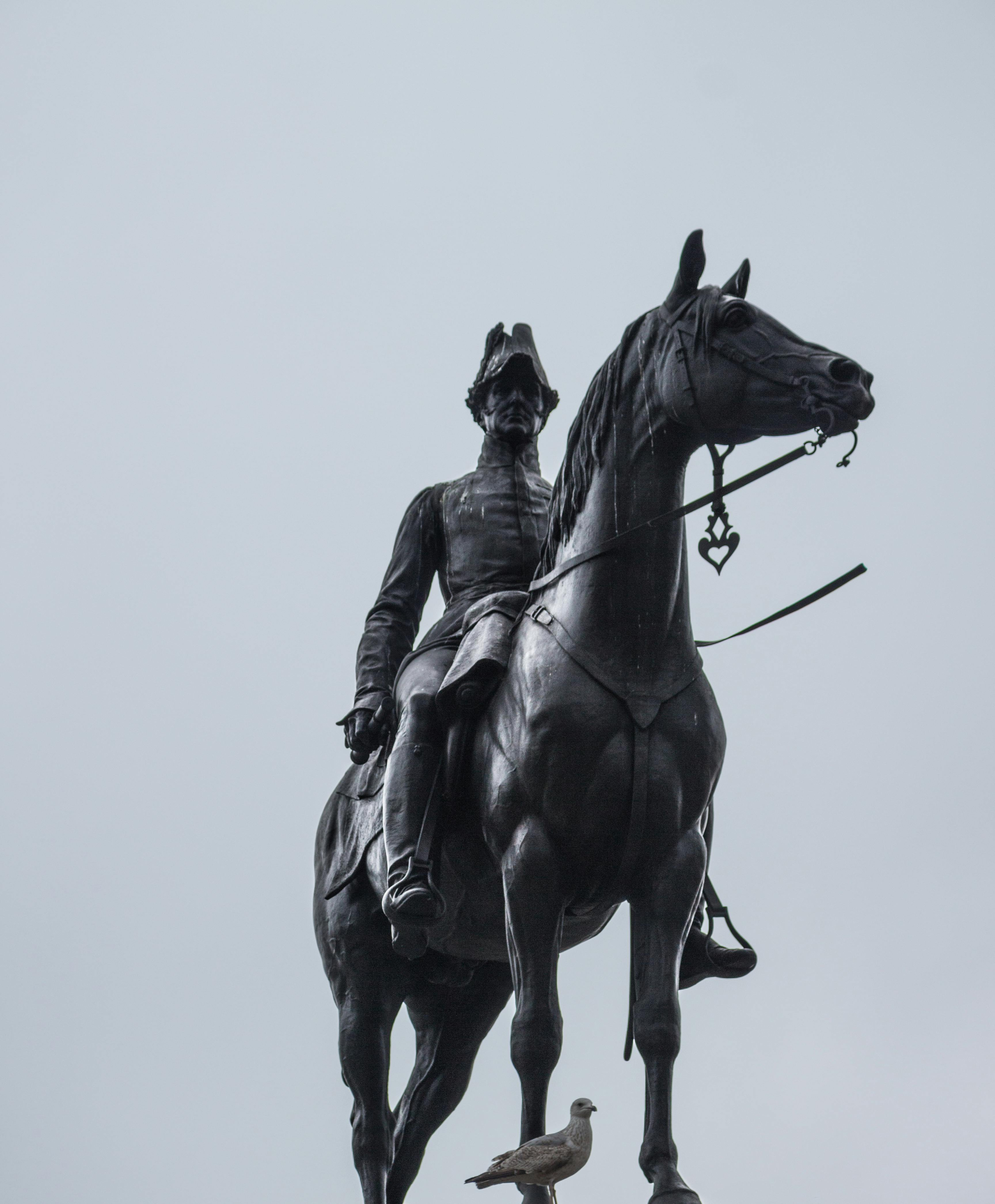 Statue of a man on a horse.